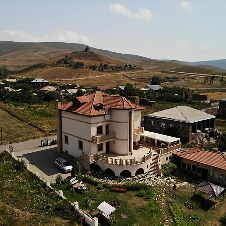 Tsaghkunq Guest House เซวาน ภายนอก รูปภาพ
