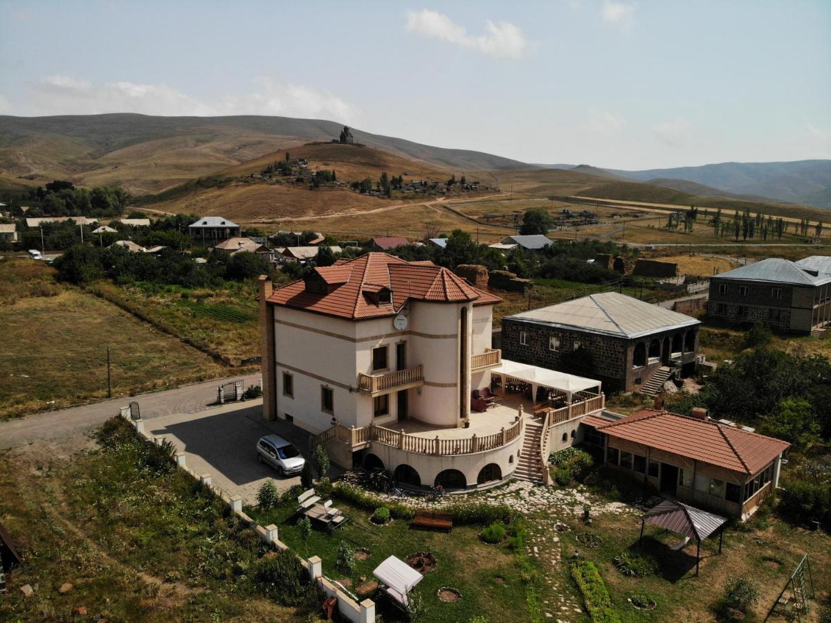 Tsaghkunq Guest House เซวาน ภายนอก รูปภาพ