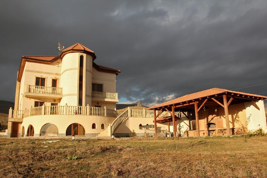 Tsaghkunq Guest House เซวาน ภายนอก รูปภาพ