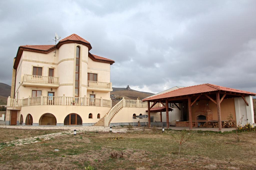 Tsaghkunq Guest House เซวาน ภายนอก รูปภาพ